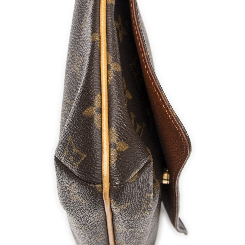 Louis Vuitton Musette Tango - Picture 7 of 10